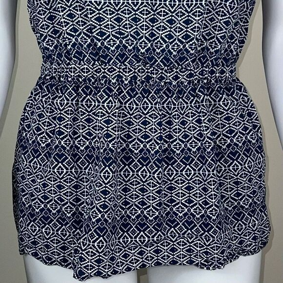 Forever 21+ Navy & White Geometric Pattern Top - Picture 4 of 9